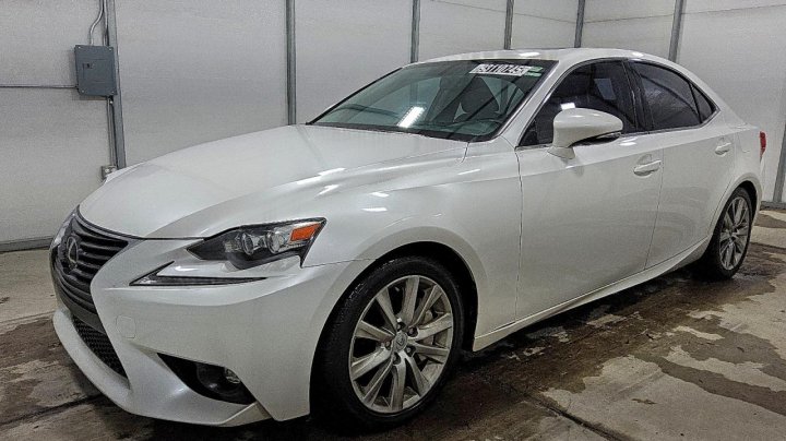 Lexus IS  2016