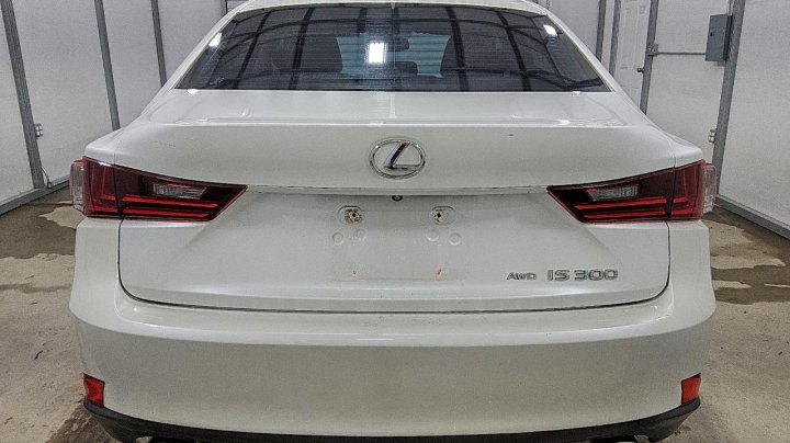 Lexus IS  2016
