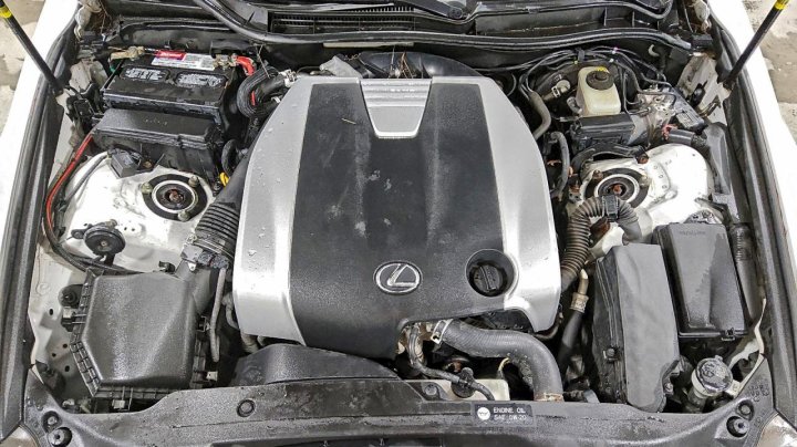 Lexus IS  2016