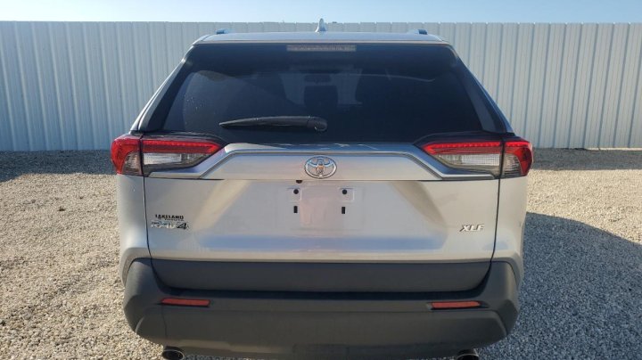 Toyota RAV4  2021