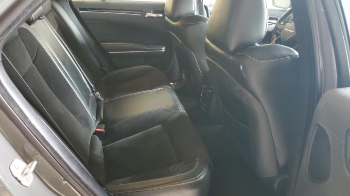 CHRYSLER 300  2017
