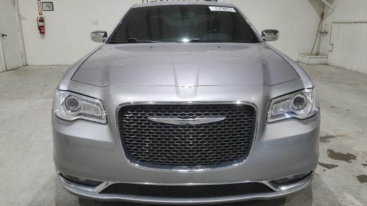 CHRYSLER 300  2018
