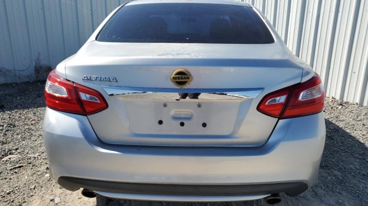 Nissan Altima  2017