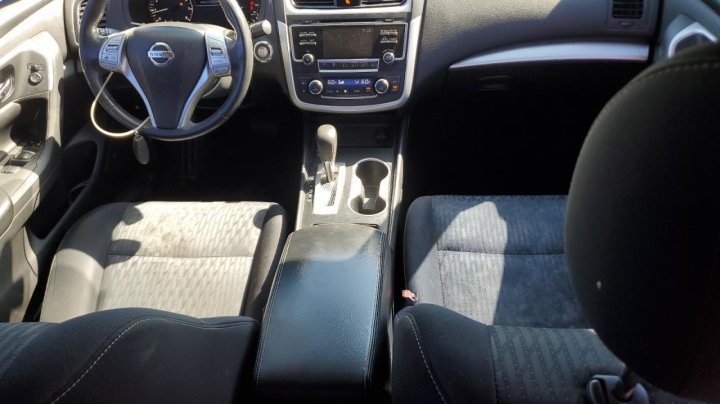 Nissan Altima  2017