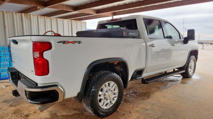 Chevrolet Silverado  2023