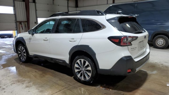 Subaru Outback  2024