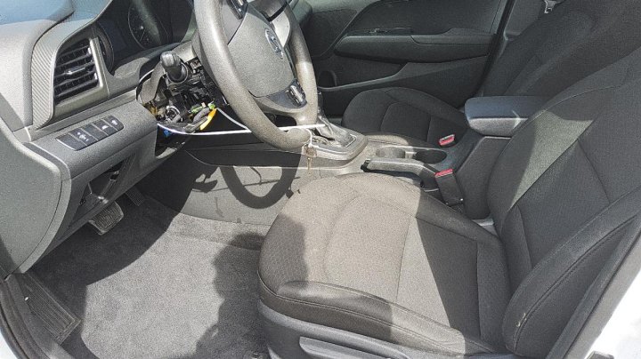 Hyundai Elantra  2020