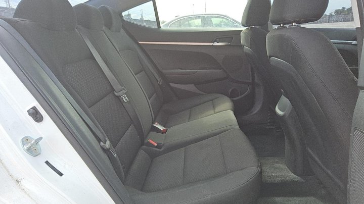Hyundai Elantra  2020