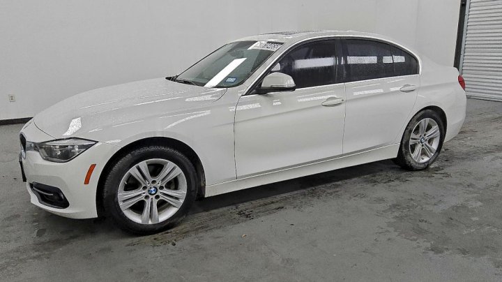 BMW 330  2018