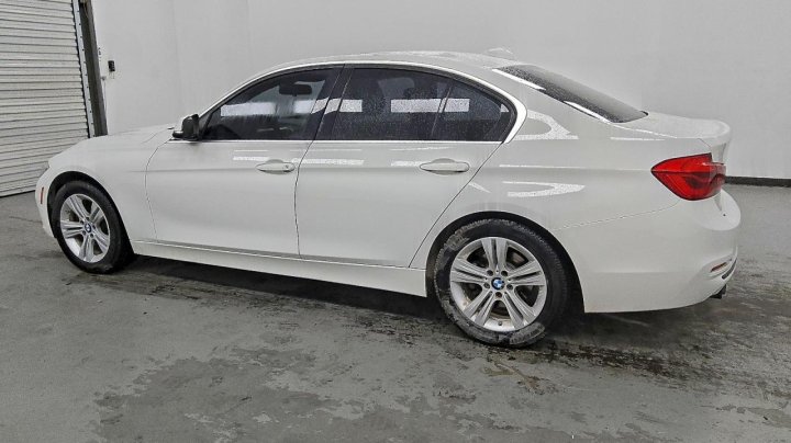 BMW 330  2018