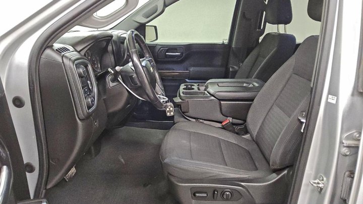Chevrolet Silverado  2021