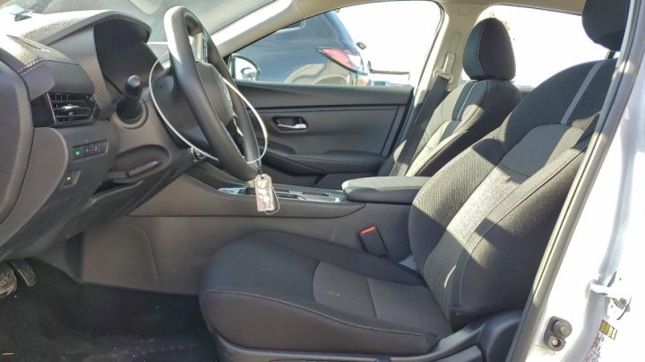 Nissan Sentra  2025