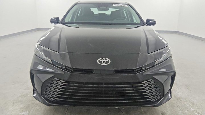 Toyota Camry  2025