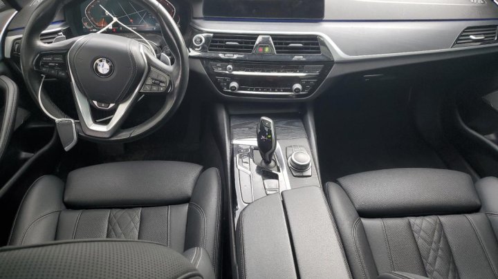 BMW 530  2022