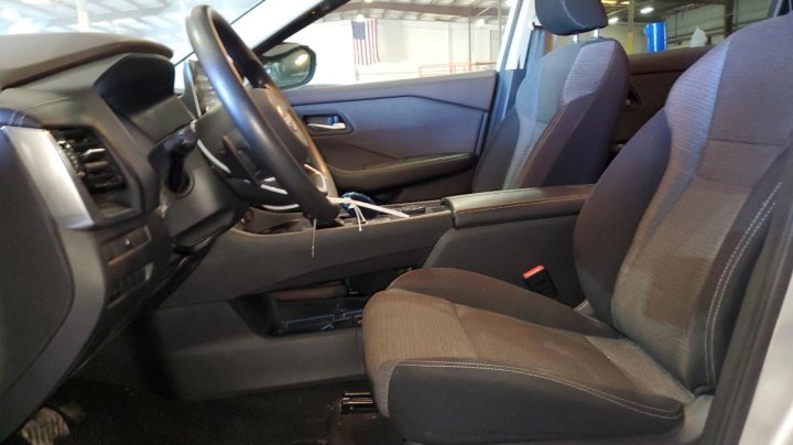 Nissan ROGUE  2022