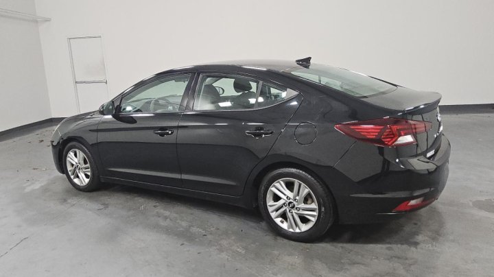 Hyundai Elantra  2020
