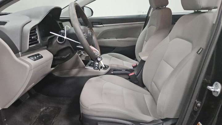 Hyundai Elantra  2020