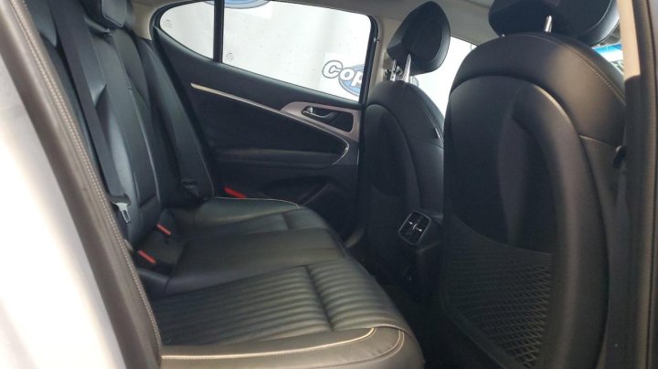Genesis G70  2022
