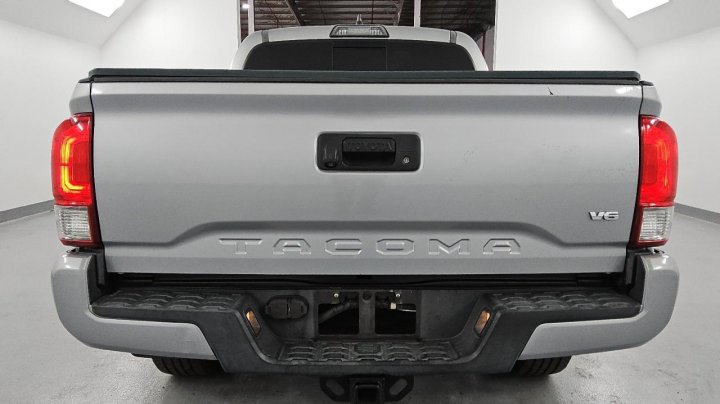 Toyota TACOMA  2017