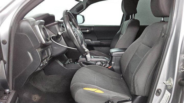 Toyota TACOMA  2017