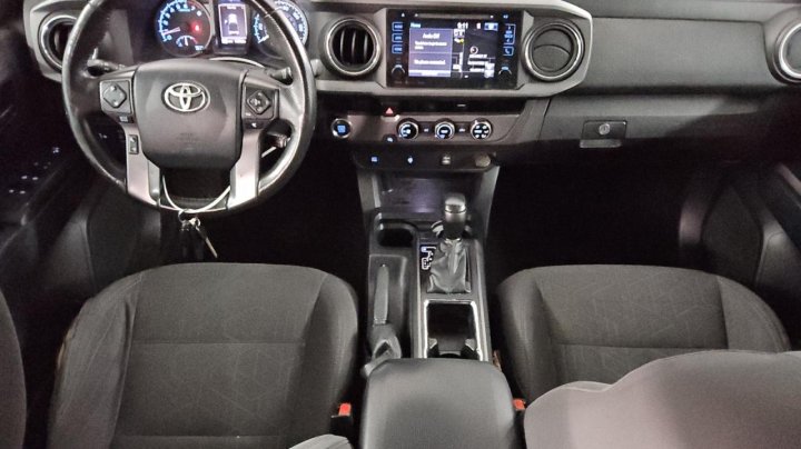 Toyota TACOMA  2017