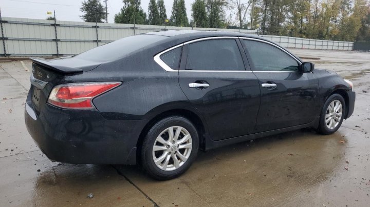 Nissan Altima  2015