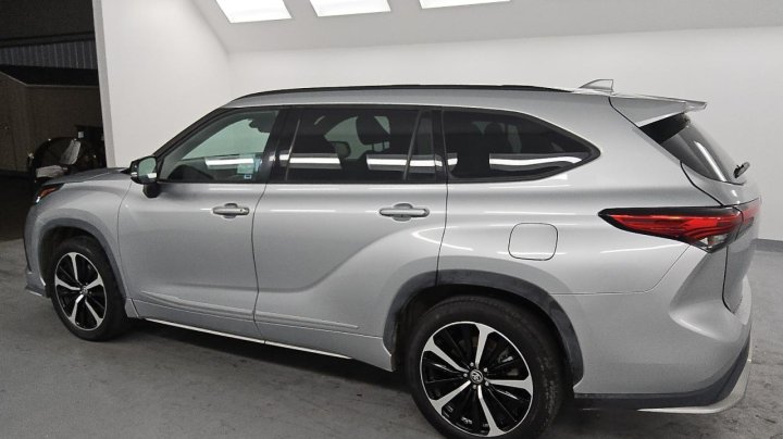 Toyota Highlander  2021