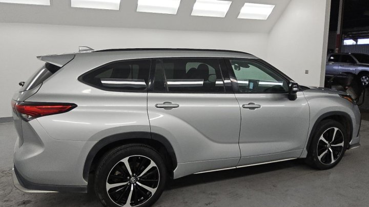 Toyota Highlander  2021