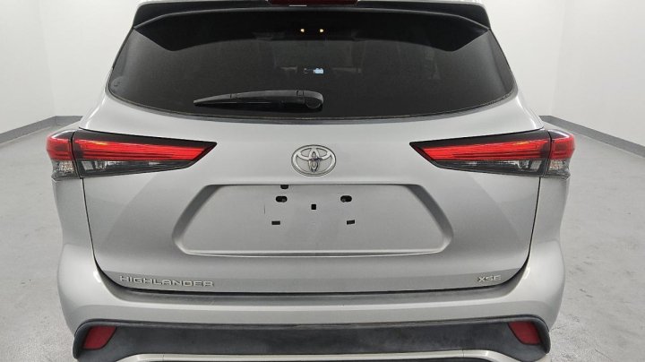 Toyota Highlander  2021