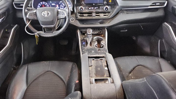 Toyota Highlander  2021