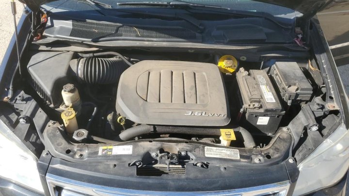 CHRYSLER TOWN & COUNTRY  2016