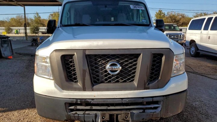 Nissan NV  2016
