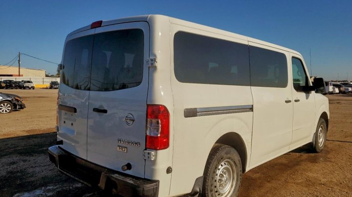 Nissan NV  2016