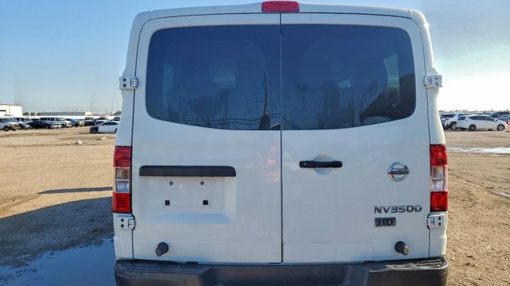 Nissan NV  2016