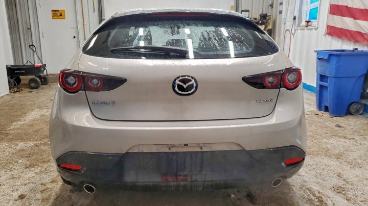 Mazda 3  2024