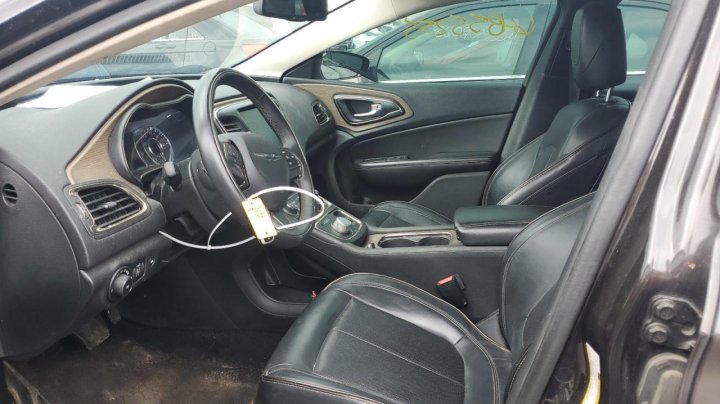 CHRYSLER 200  2015