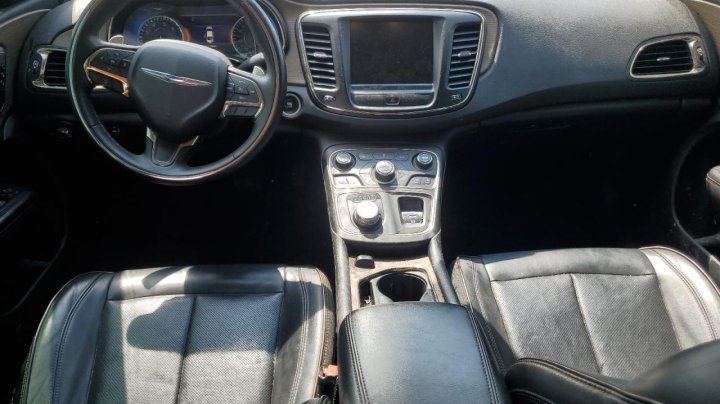 CHRYSLER 200  2015