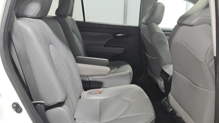 Toyota Highlander  2021