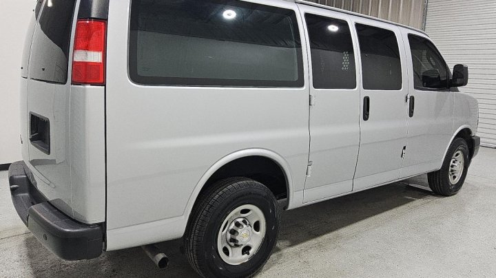 Chevrolet EXPRESS G2500  2024