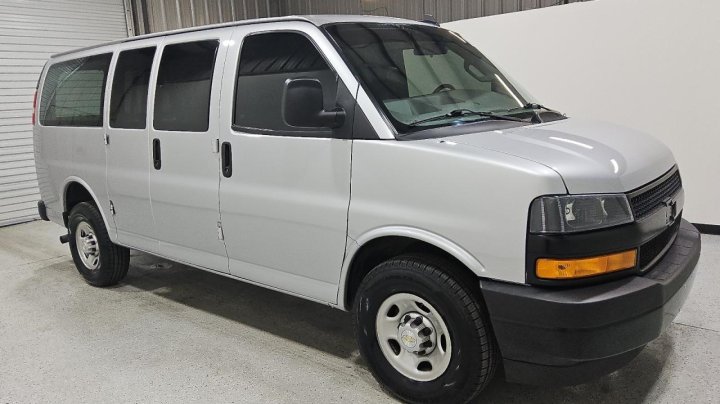 Chevrolet EXPRESS G2500  2024