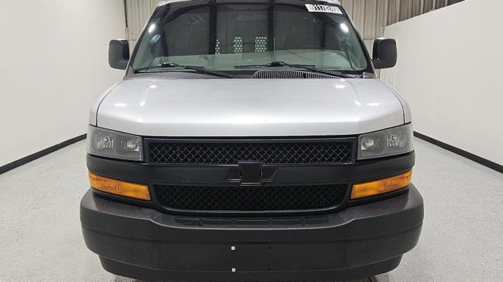 Chevrolet EXPRESS G2500  2024