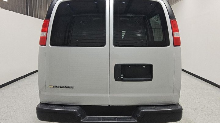 Chevrolet EXPRESS G2500  2024