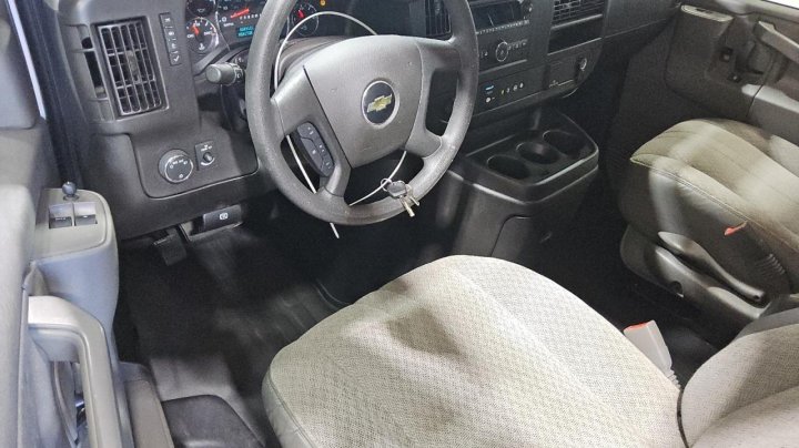 Chevrolet EXPRESS G2500  2024