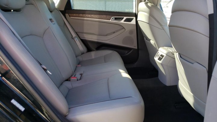 Genesis G80  2017