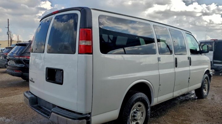 Chevrolet EXPRESS G2500  2017