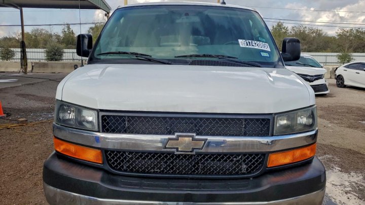 Chevrolet EXPRESS G2500  2017