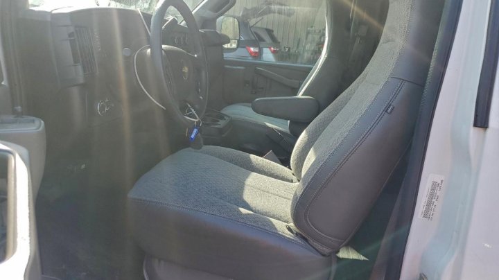 Chevrolet EXPRESS G2500  2017