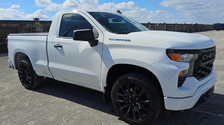 Chevrolet Silverado  2024