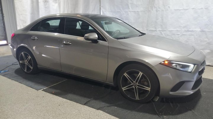 Mercedes-Benz A  2019