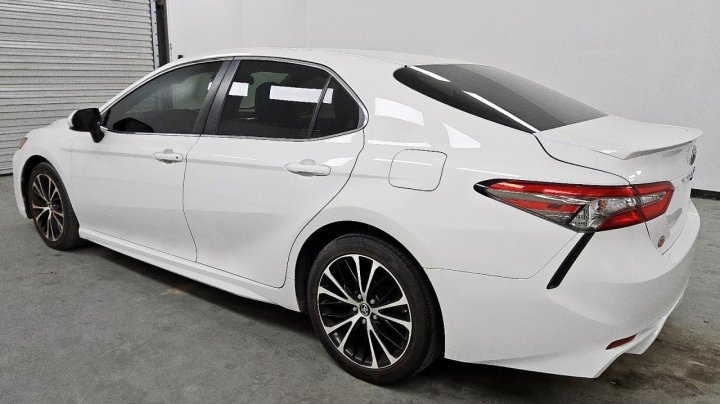 Toyota Camry  2018